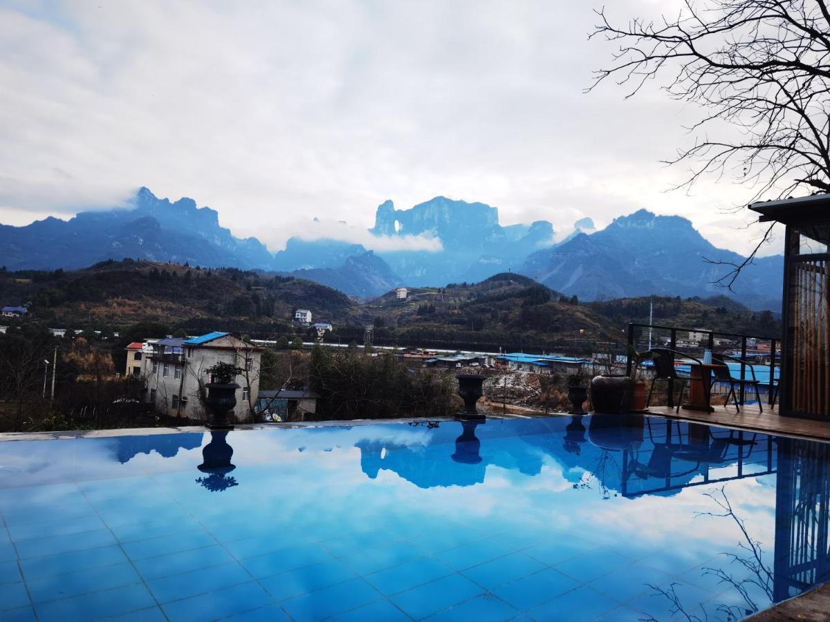 Tujia Folk Houses Zhangjiajie Exterior photo