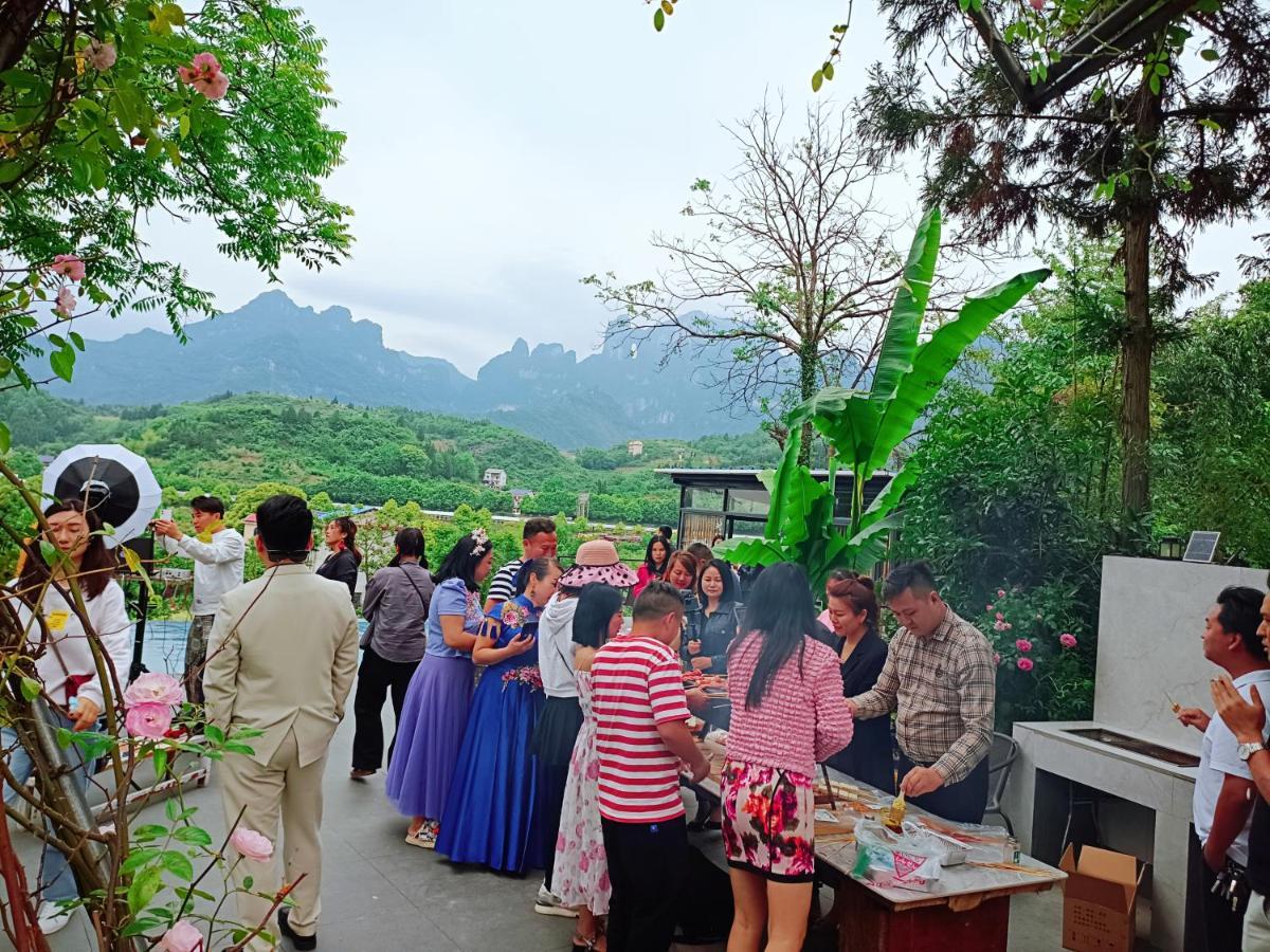 Tujia Folk Houses Zhangjiajie Exterior photo